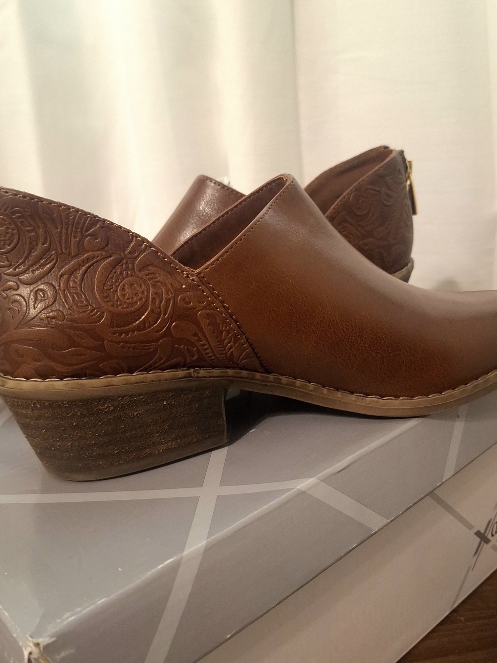 Women's Brown Leather-Effect Embossed Heel Mules